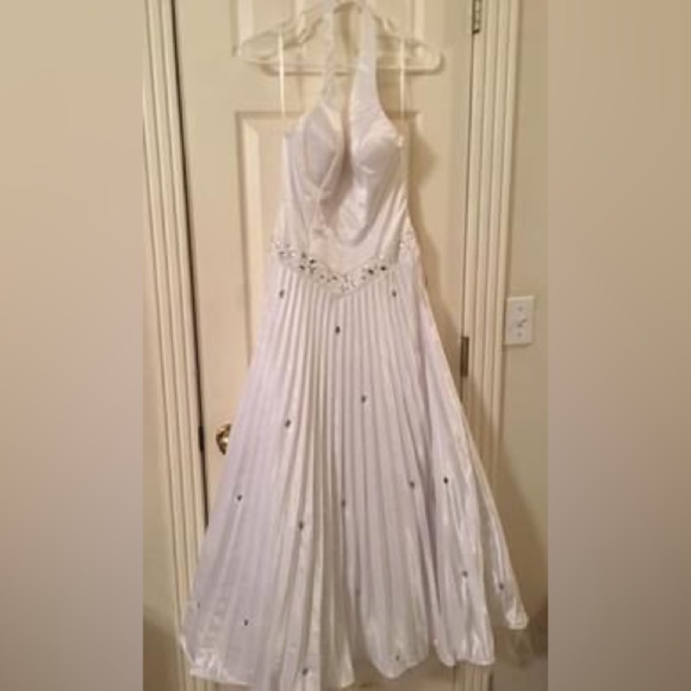 White dress size 2